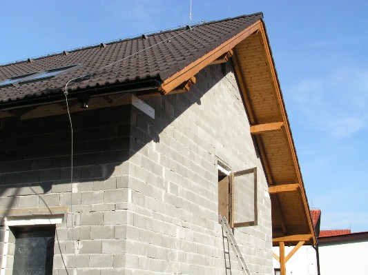 vyřezávané konce krovu (28).jpg